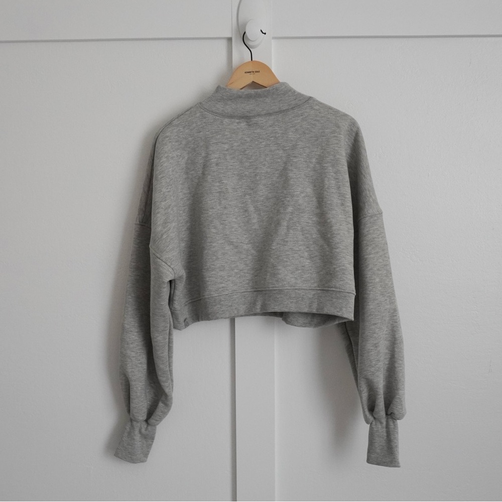 Logilates Mock Neck Cropped Sweatshirt - Picture 3 of 3